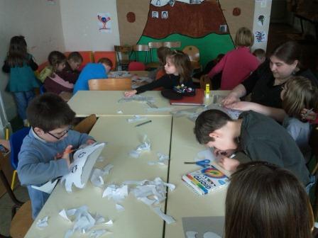 Fabrication des masques de Carnaval